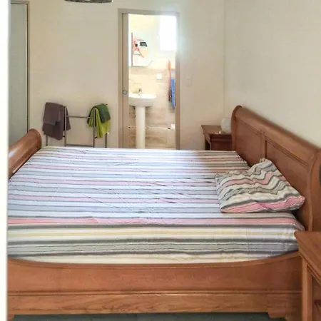 Maison Confortable Avec Vue Montagne A Nant, Piscine Partagee بيت للعطل Nant