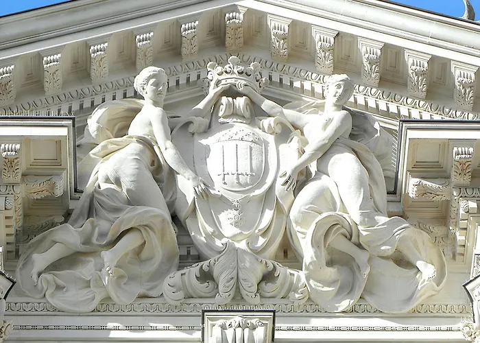 別荘 Maison Confortable Avec Vue Montagne A Nant, Piscine Partagee *